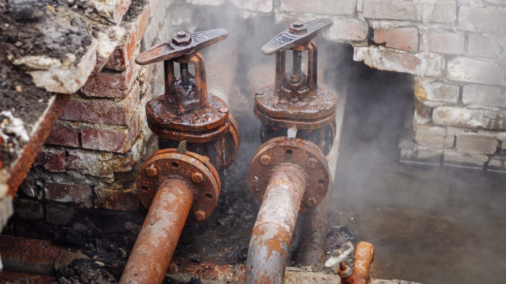 How Does A Plumber Find A Gas Leak