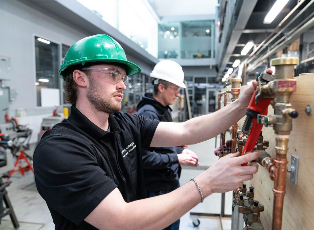 How Much Does A First Year Plumbing Apprentice Earn