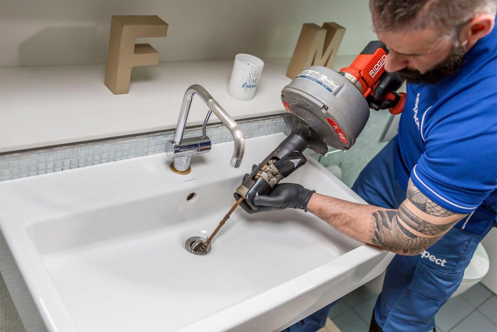 How Much Does A Plumber Charge For Clogged Sink