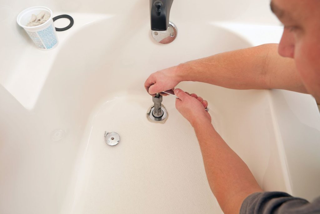 How Much Does A Plumber Charge To Unclog A Bathtub