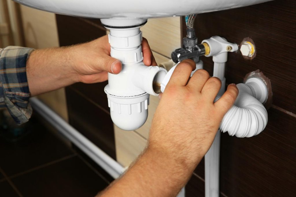 How Much Does A Plumber Charge To Unclog A Pipe
