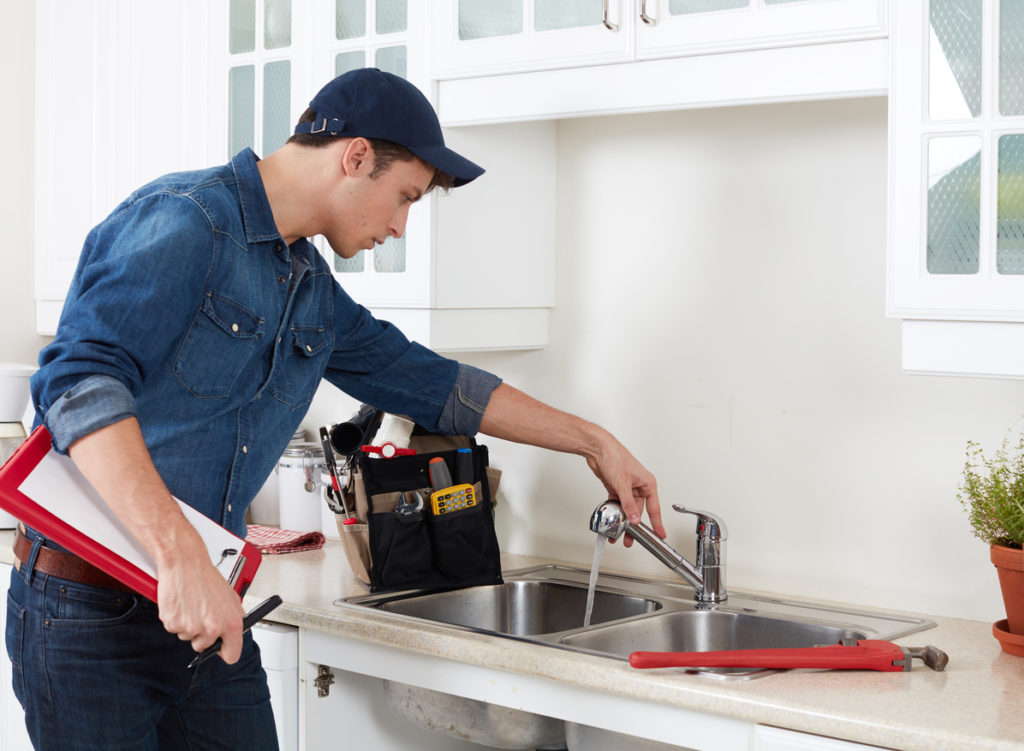 How Much Money Does a Plumber Make Per Year?