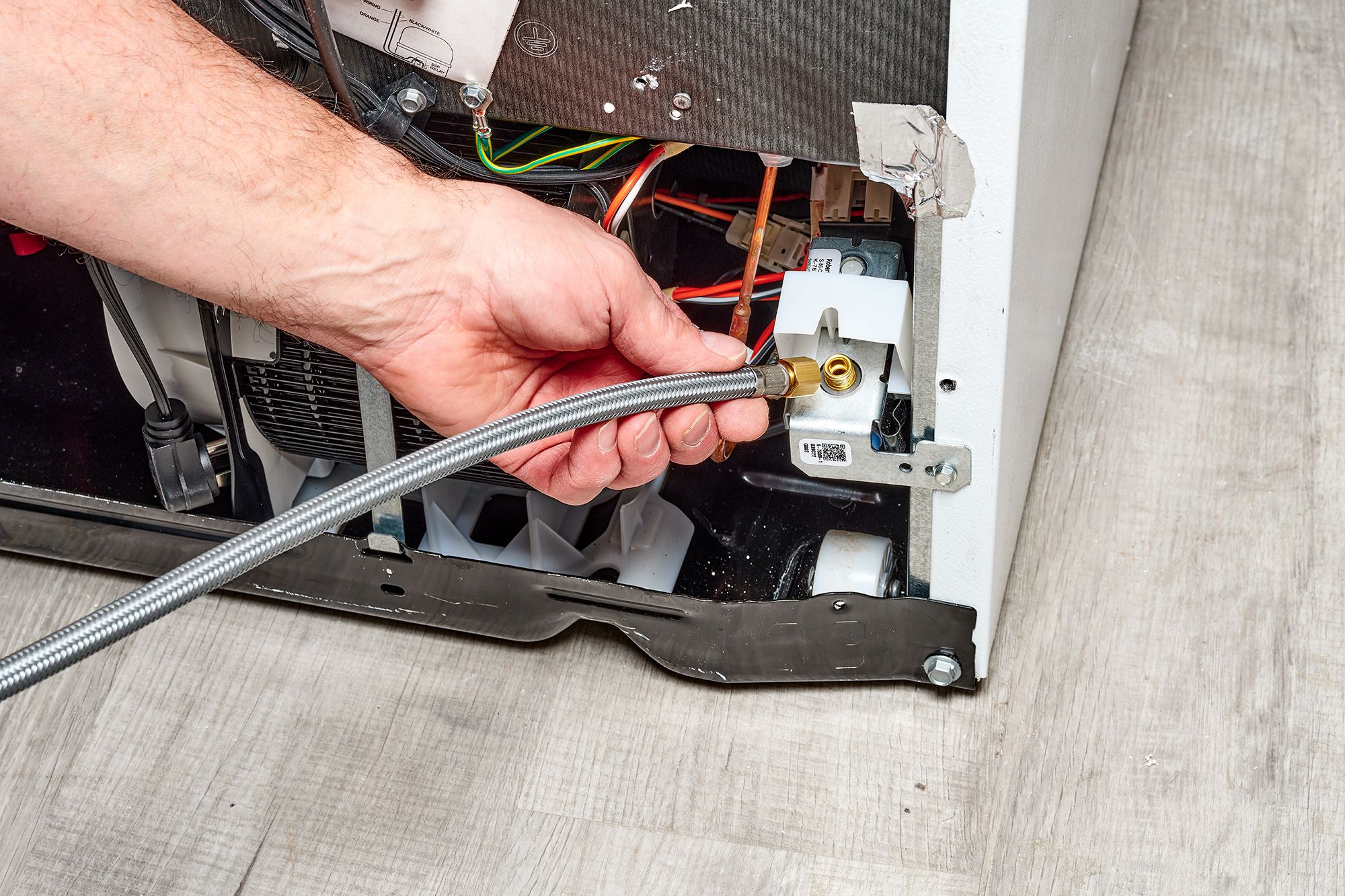 How to Plumb a Fridge With an Ice Maker – Step-by-Step Guide