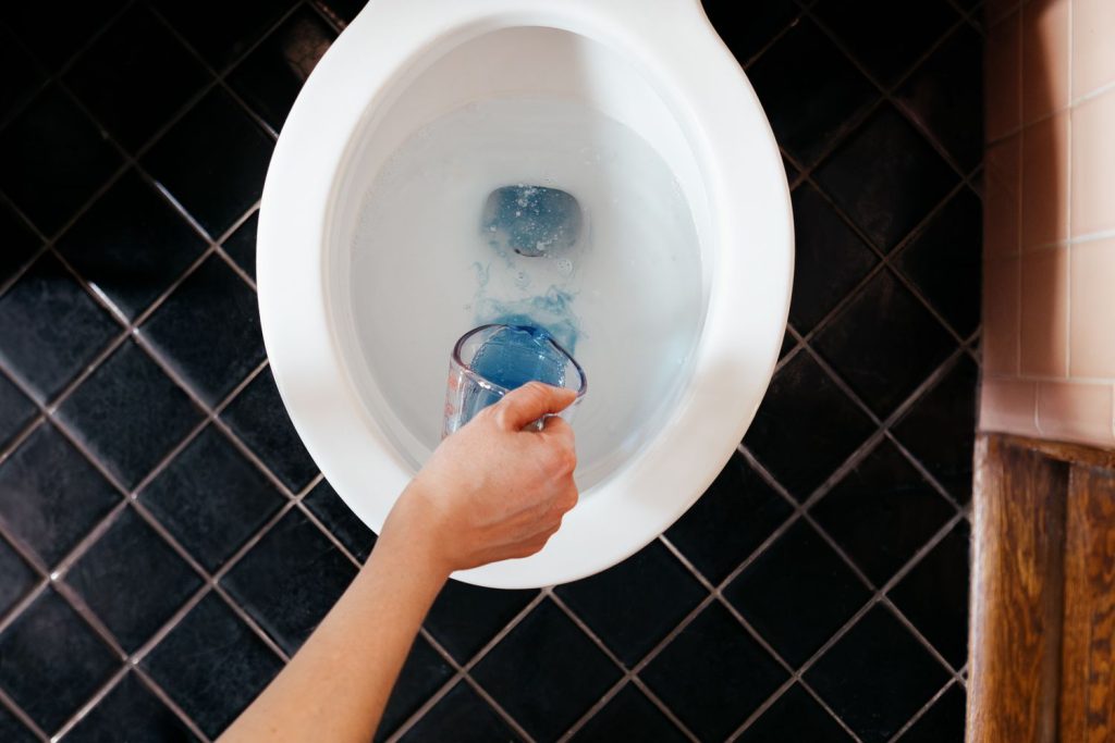 Can You Put Liquid Plumber Down A Toilet