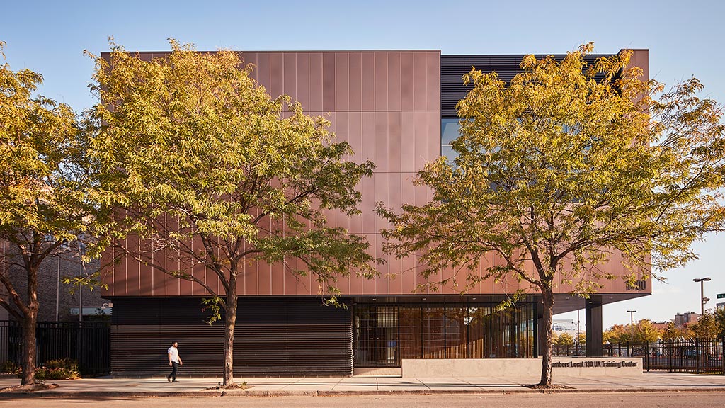 How Much Does a Plumber Make in Chicago? (2025 Salary Guide)