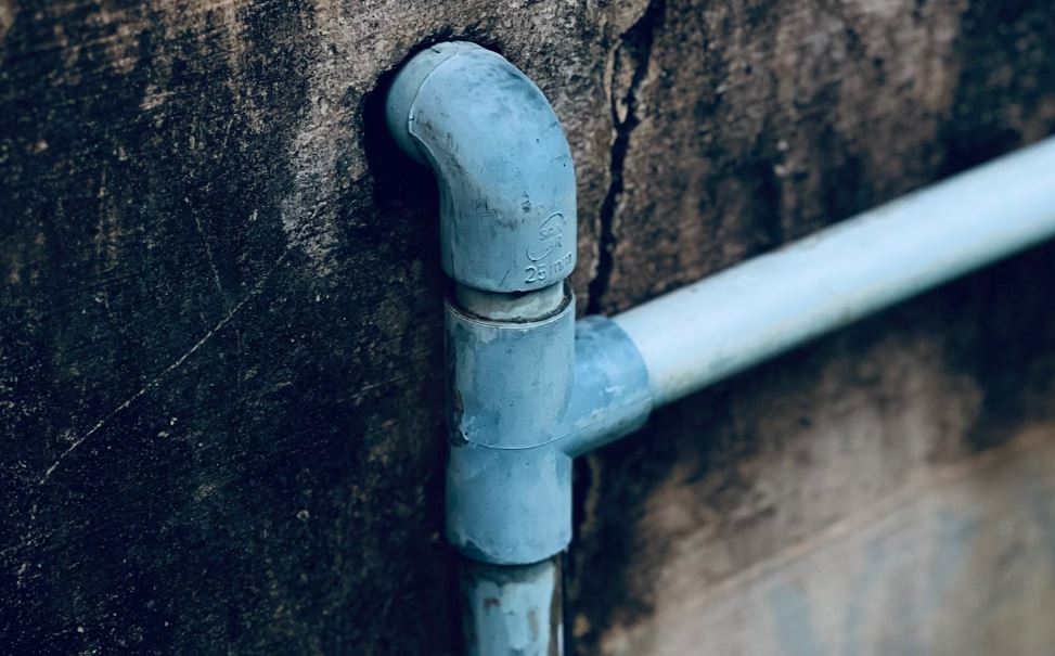 Can I Use CPVC Glue on Air Vent Plumbing Pipe?