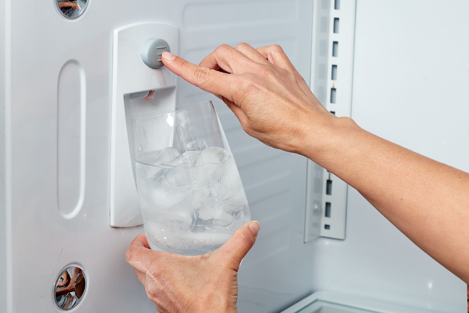 Can I Use My Fridge Ice Maker Without Plumbing?