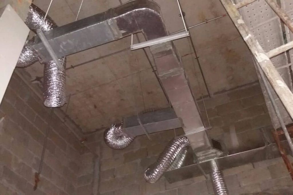 Can Plumbing And Exhaust Ducts Be In The Same Shaft