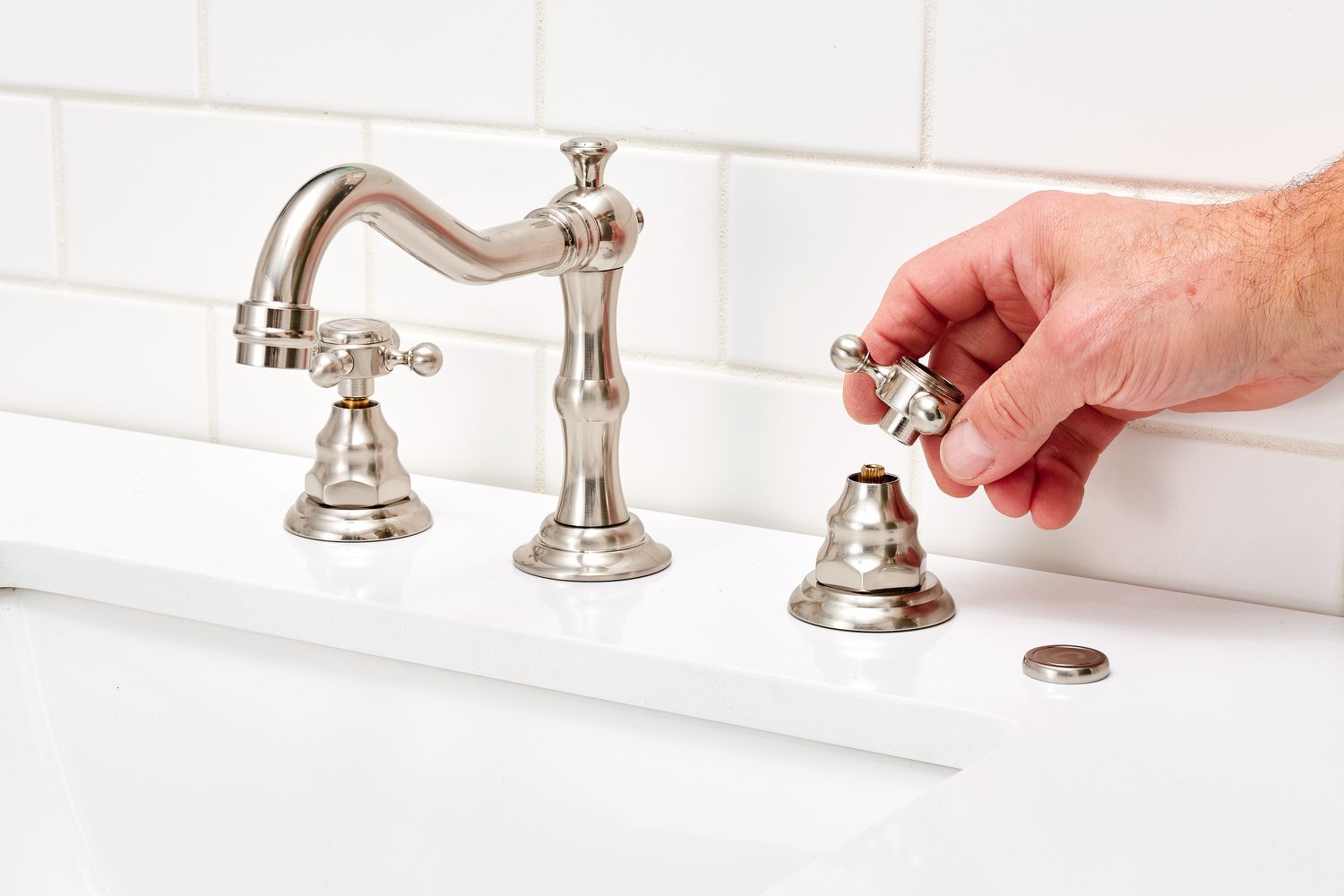 Which Side Is Hot Water When Connecting a Faucet?