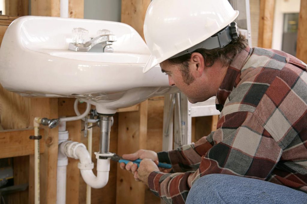 How Much Does A Plumber Earn Per Month