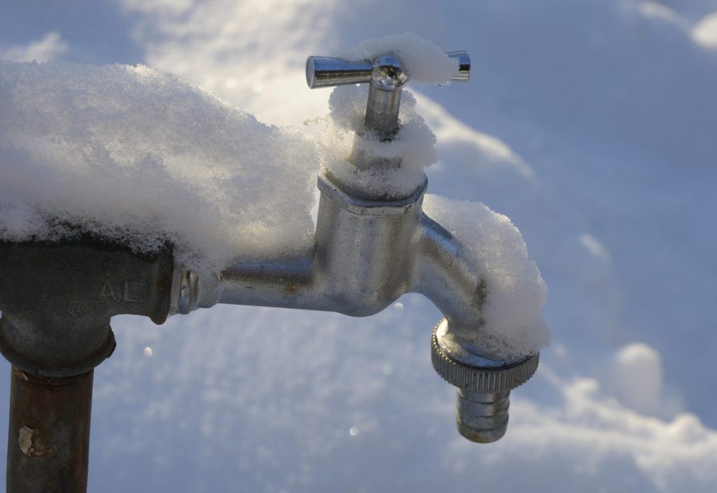 Should You Call A Plumber For Frozen Pipes