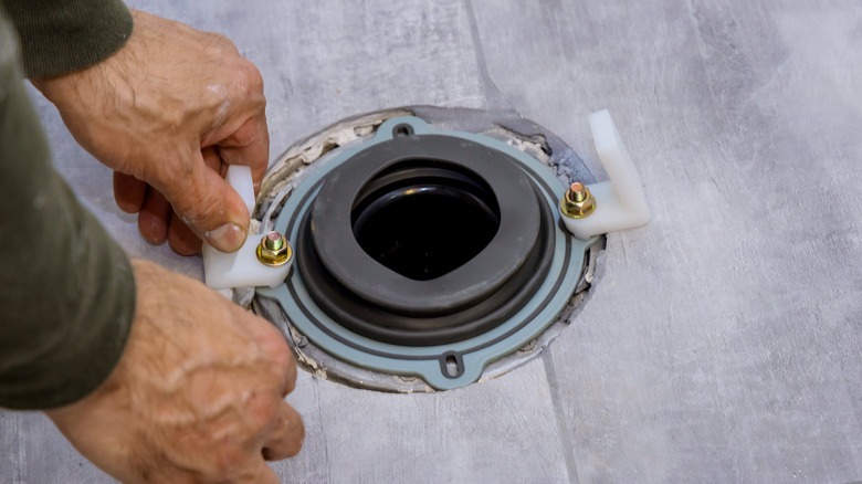 How Much Does a Plumber Charge to Replace a Toilet Flange?