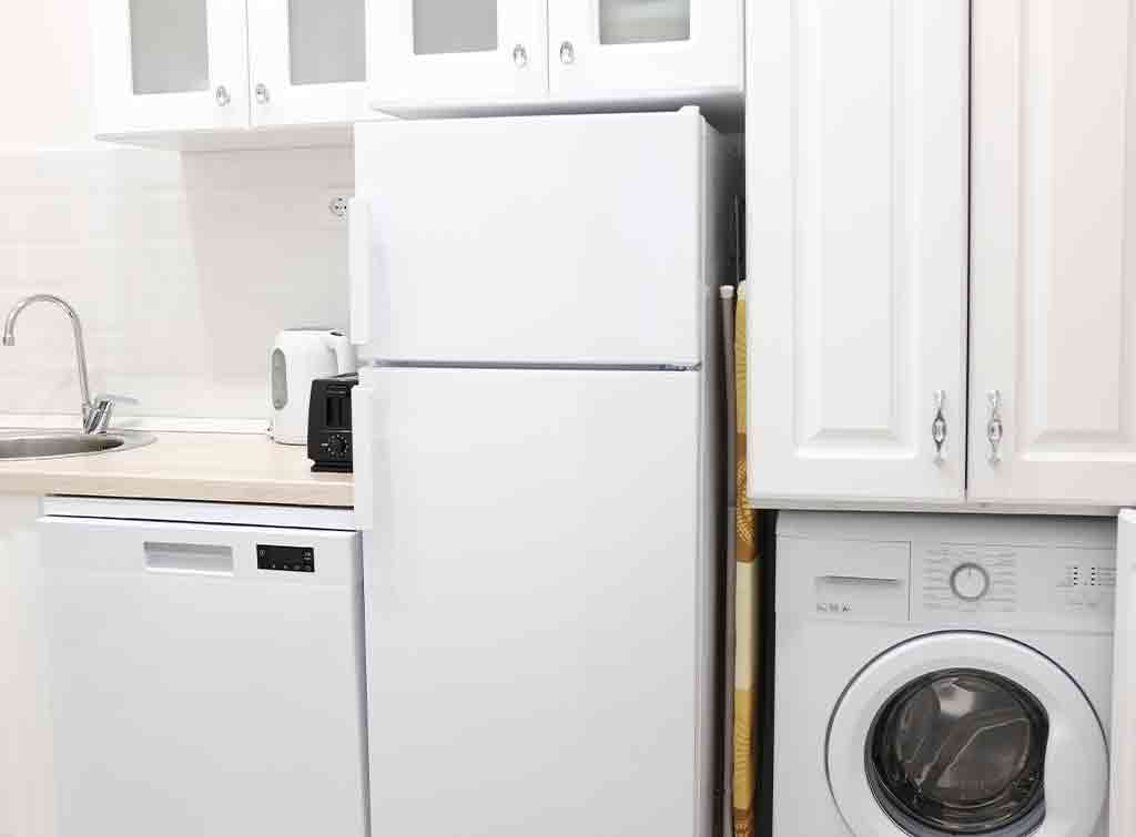 How to Plumb In a Dishwasher Next to Washing Machine