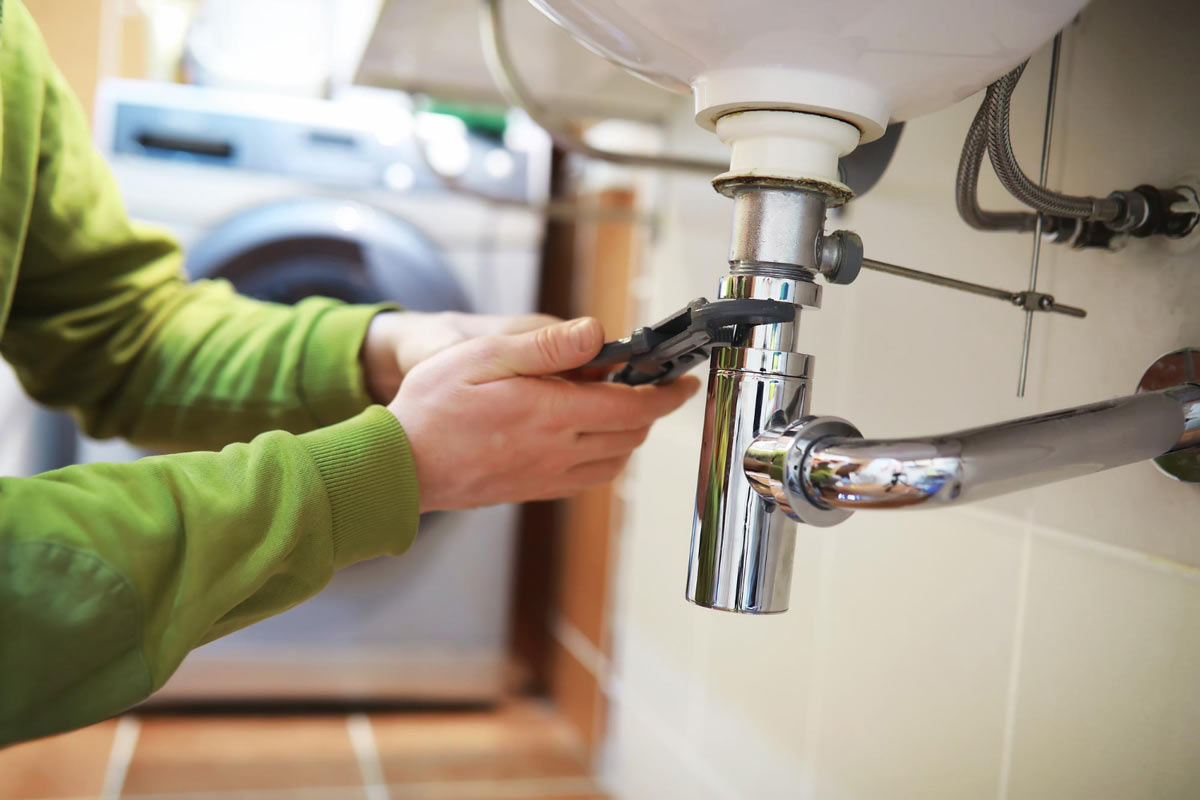 Who’s Responsible for Plumbing Issues in California Apartments?