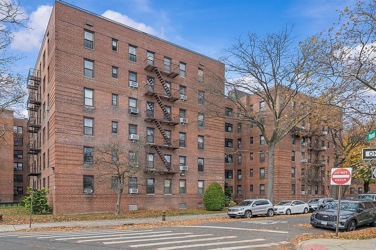 2270 Plumb 1st St Apt 2G: Complete Brooklyn NY 11229 Guide