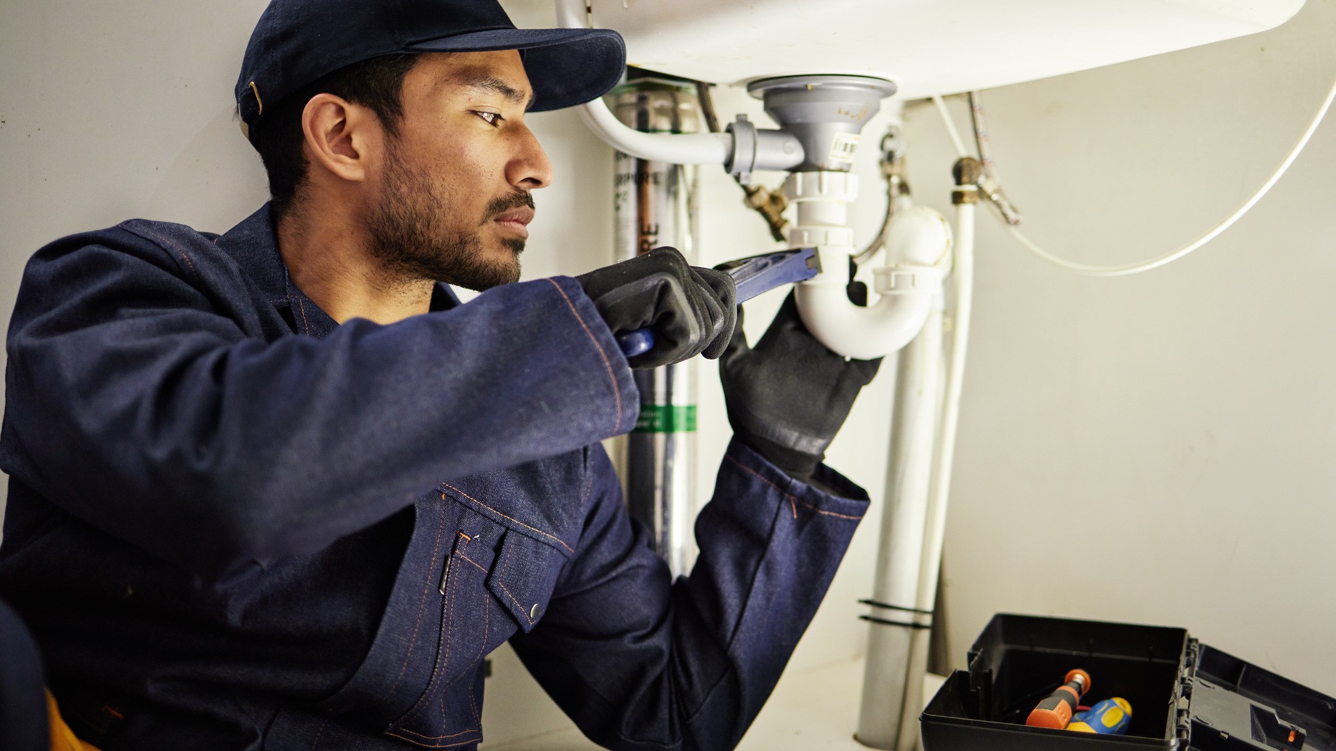 Average Number Of House Calls A Plumber Makes Daily: Industry Insights & Data