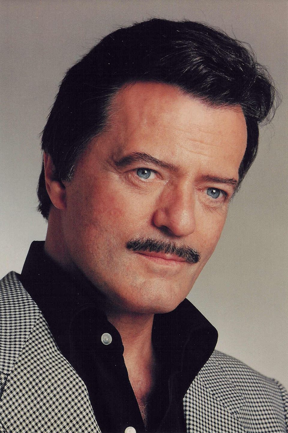 Robert Goulet’s Dying Dad: How a Father Saved Him from Becoming a Plumber