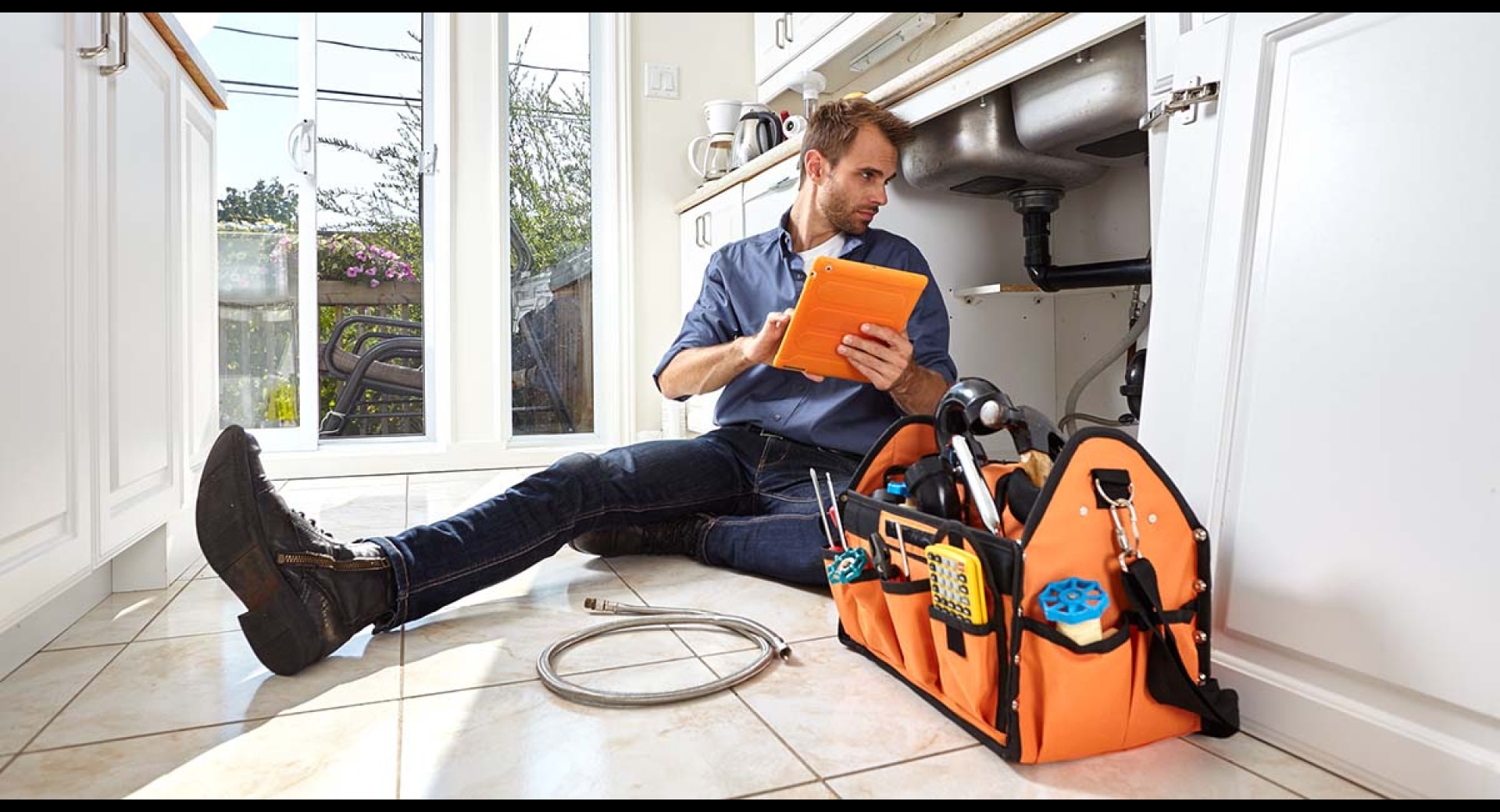 Should Customers Be Added to a Plumber’s Liability Insurance?