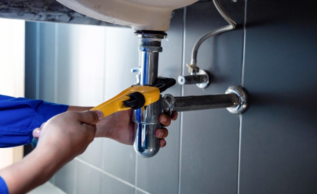 These Are The 25 Things Your Plumber Won'T Tell You