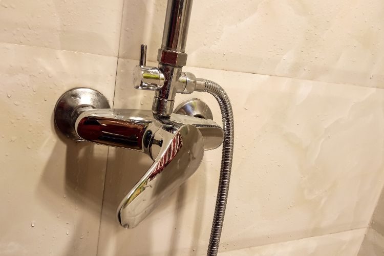 Can A Plumber Tell What’s Wrong With A Shower?