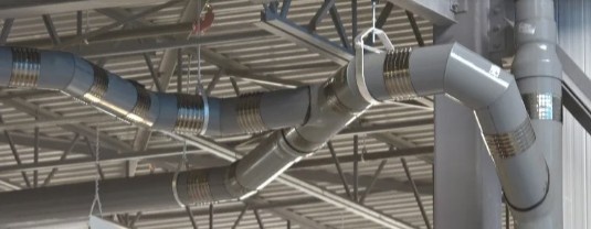 Can Plumbing Pipes Be In Same Shaft As Ducts?