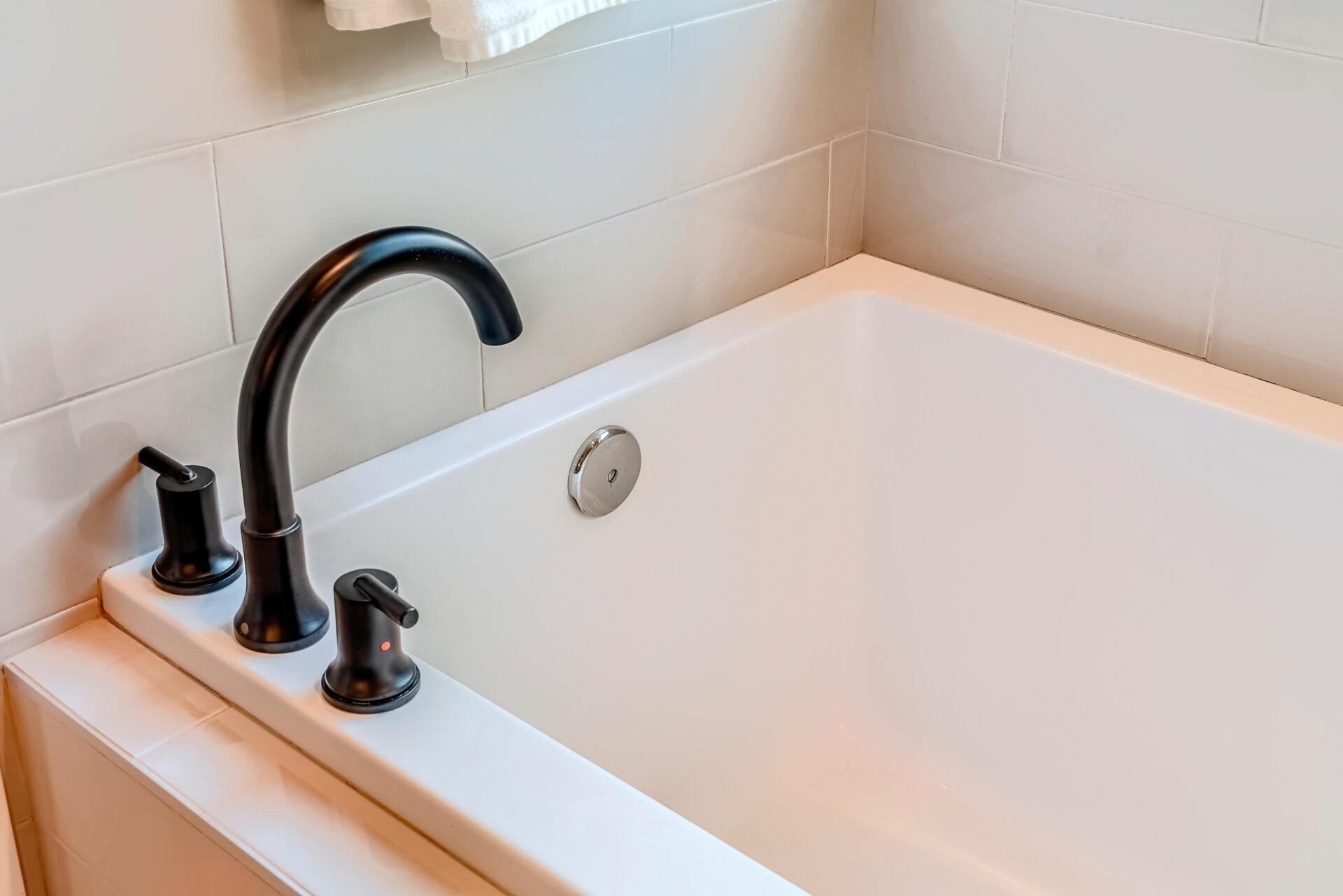 Standard vs. Home Depot Tubs: Key Differences Explained