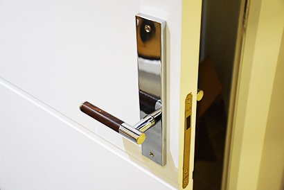 Do Interior Door Handles Need To Match Plumbing Fixtures?