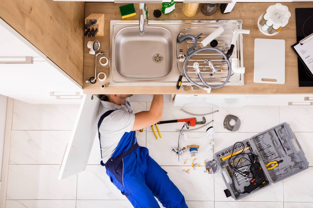 Do You Call A Plumber To Fix Leaking Dishwasher?