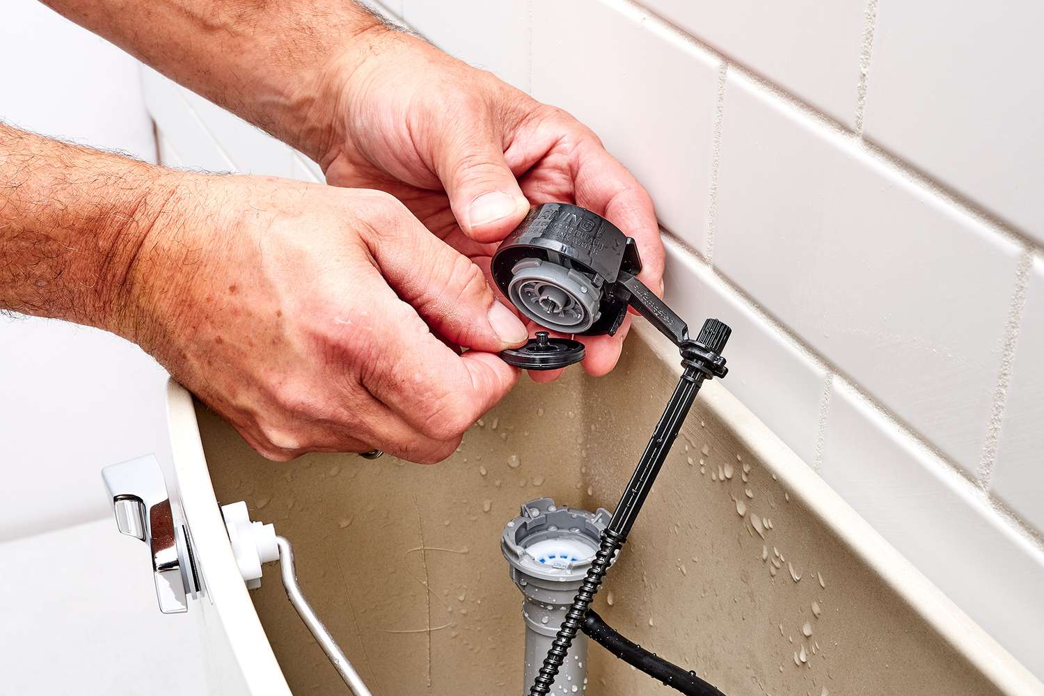 Does a Faulty Toilet Fill Valve Hurt Plumbing?