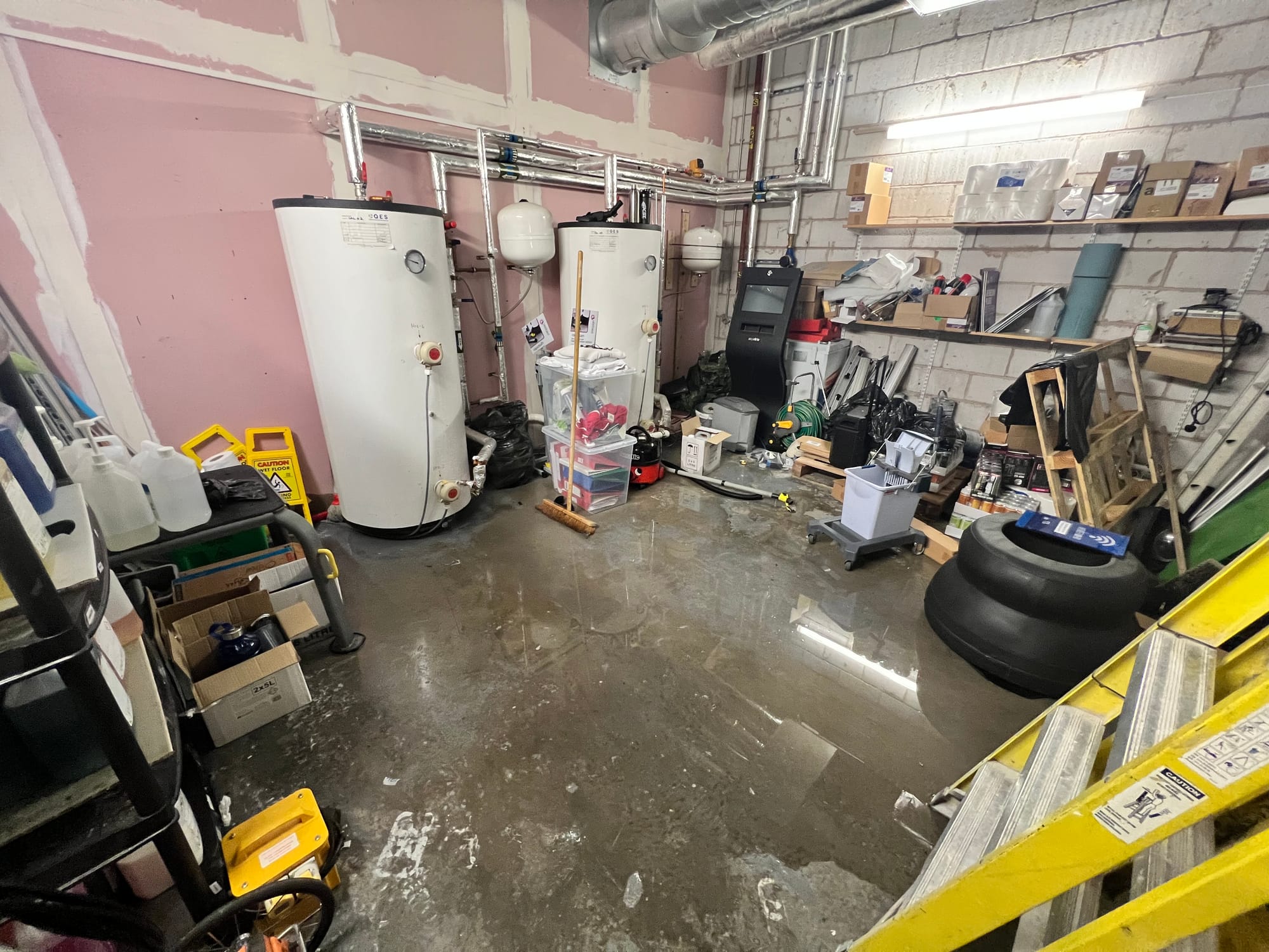 Emergency Plumber for Burst Pipe Repair in Manchester
