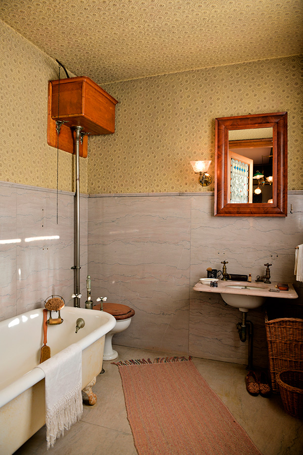 Historic Indoor Plumbing For The Rich 1820S New England