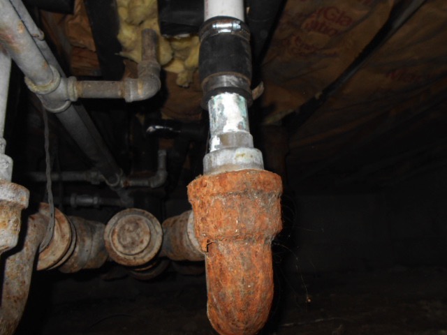 1940 House Plumbing: Pipes, Risks & Upgrades