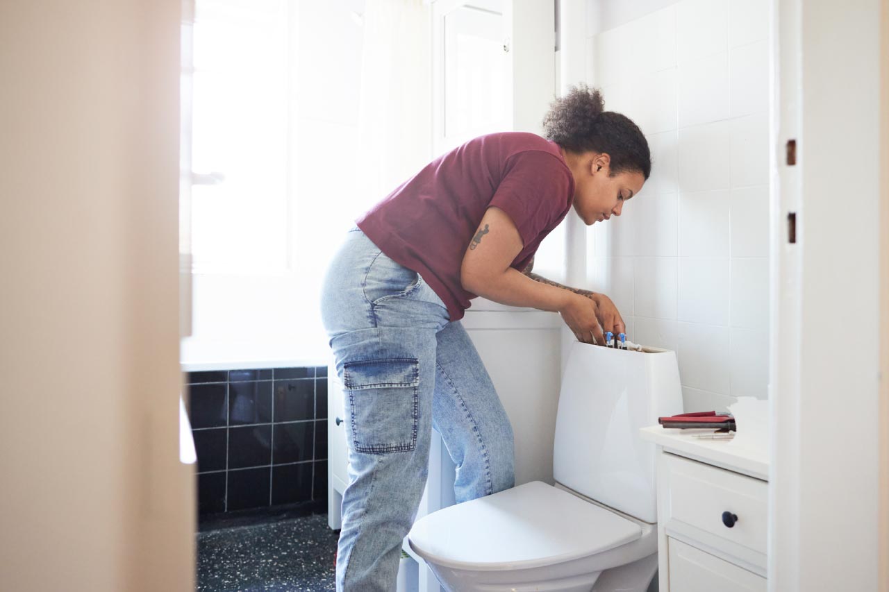 How Much Does a Plumber Charge to Unclog a Toilet?