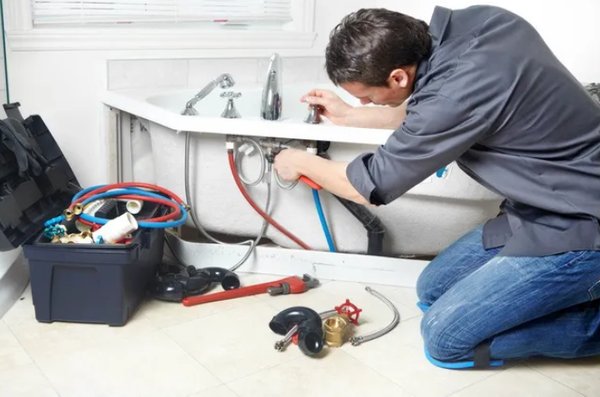 Plumber Salary in Oshkosh, WI: 2026 Pay Guide