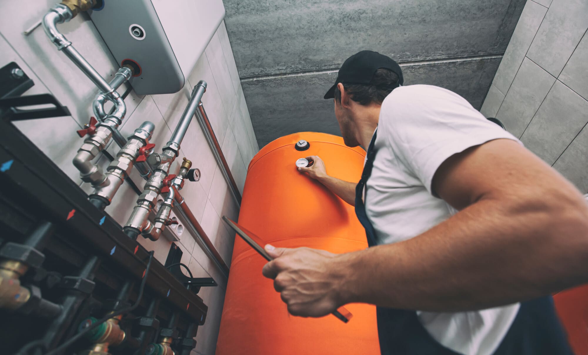 Start a UK Plumbing Business: Cost Guide