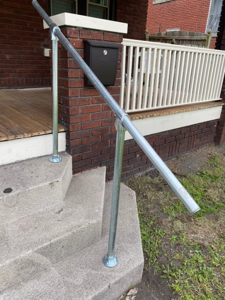 How To Build Quick Steel Handrails Out Of Plumbing