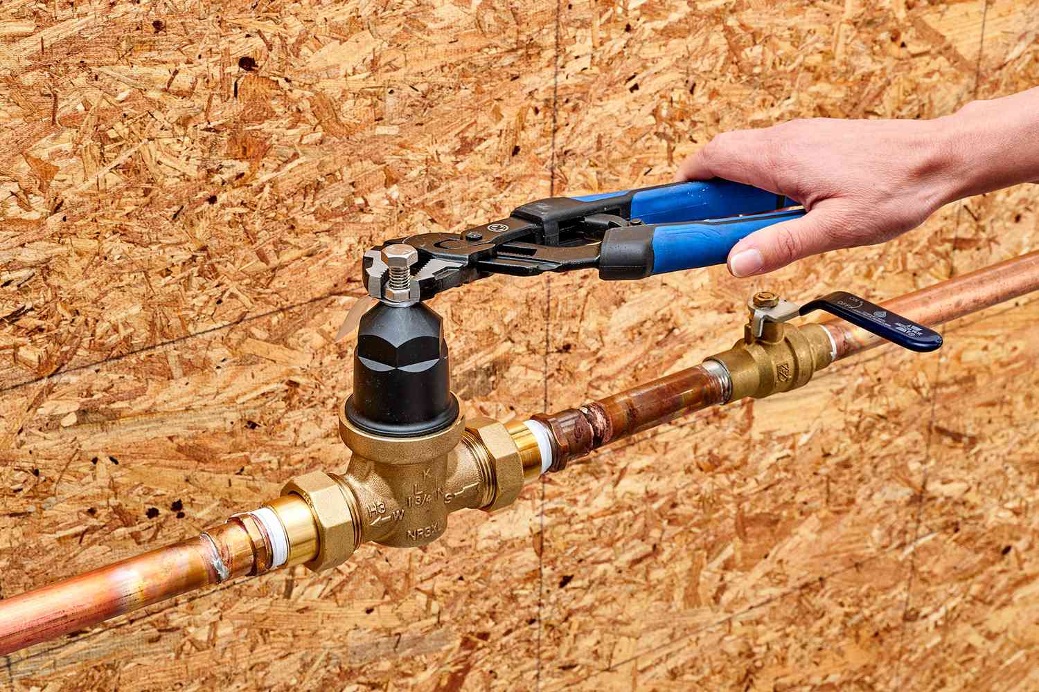 Fix Positive Pressure in Plumbing: A Quick Guide