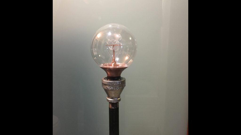 How To Light Bulb Socket Installed On Plumbing Pipes