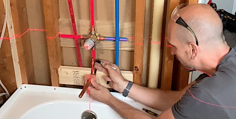 How To Plumb A Tub And Shower With Pex: A DIY Guide