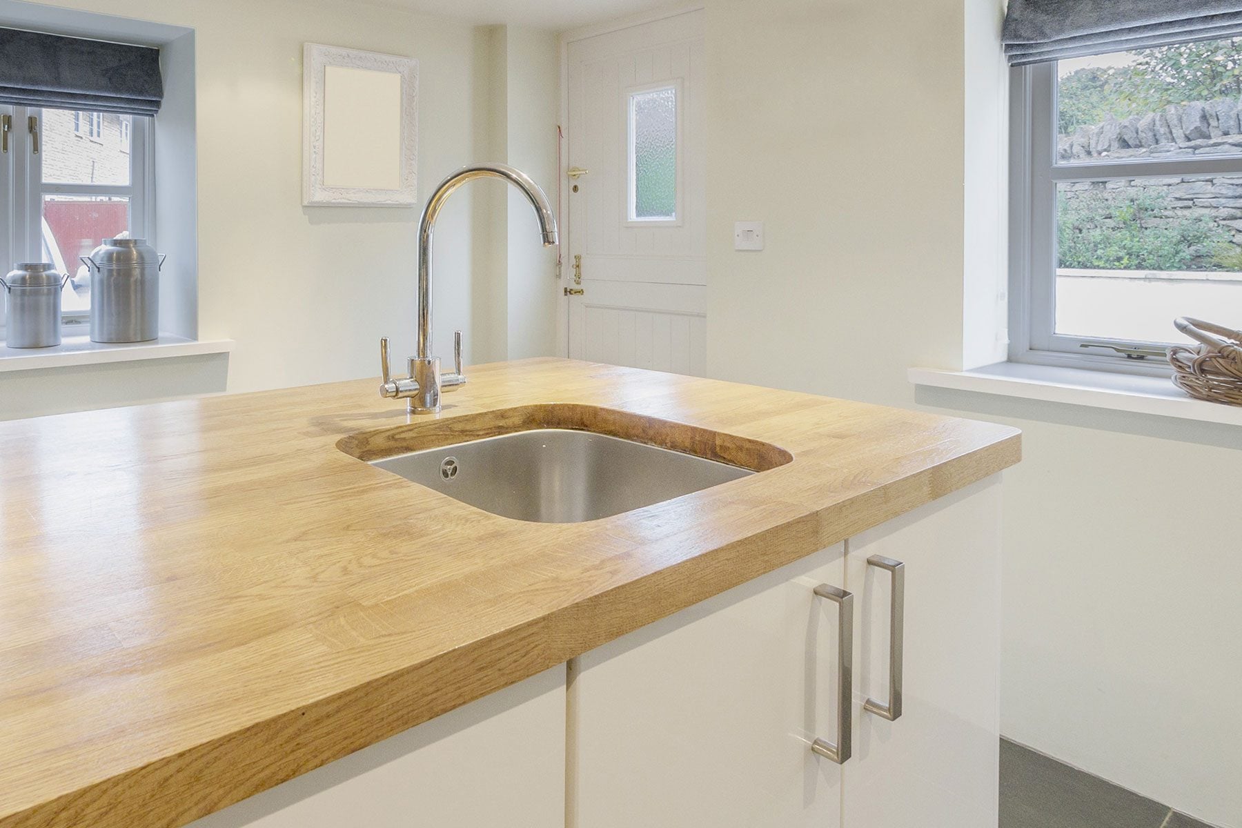How to Plumb an Island Sink With a Slab