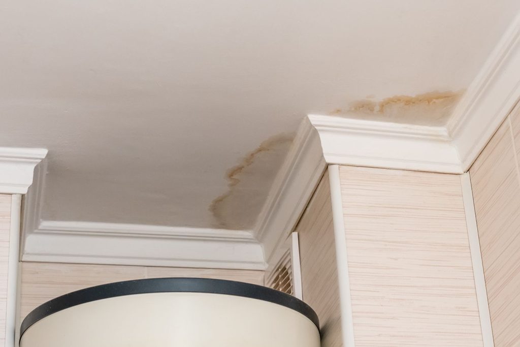 How To Spot Moisture In Ceiling From Leaking Plumbing