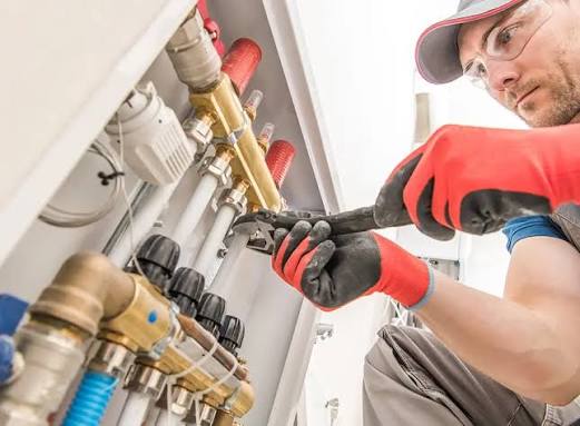 Ace Your Lowe’s Plumbing Specialist Interview: Top Questions & Tips