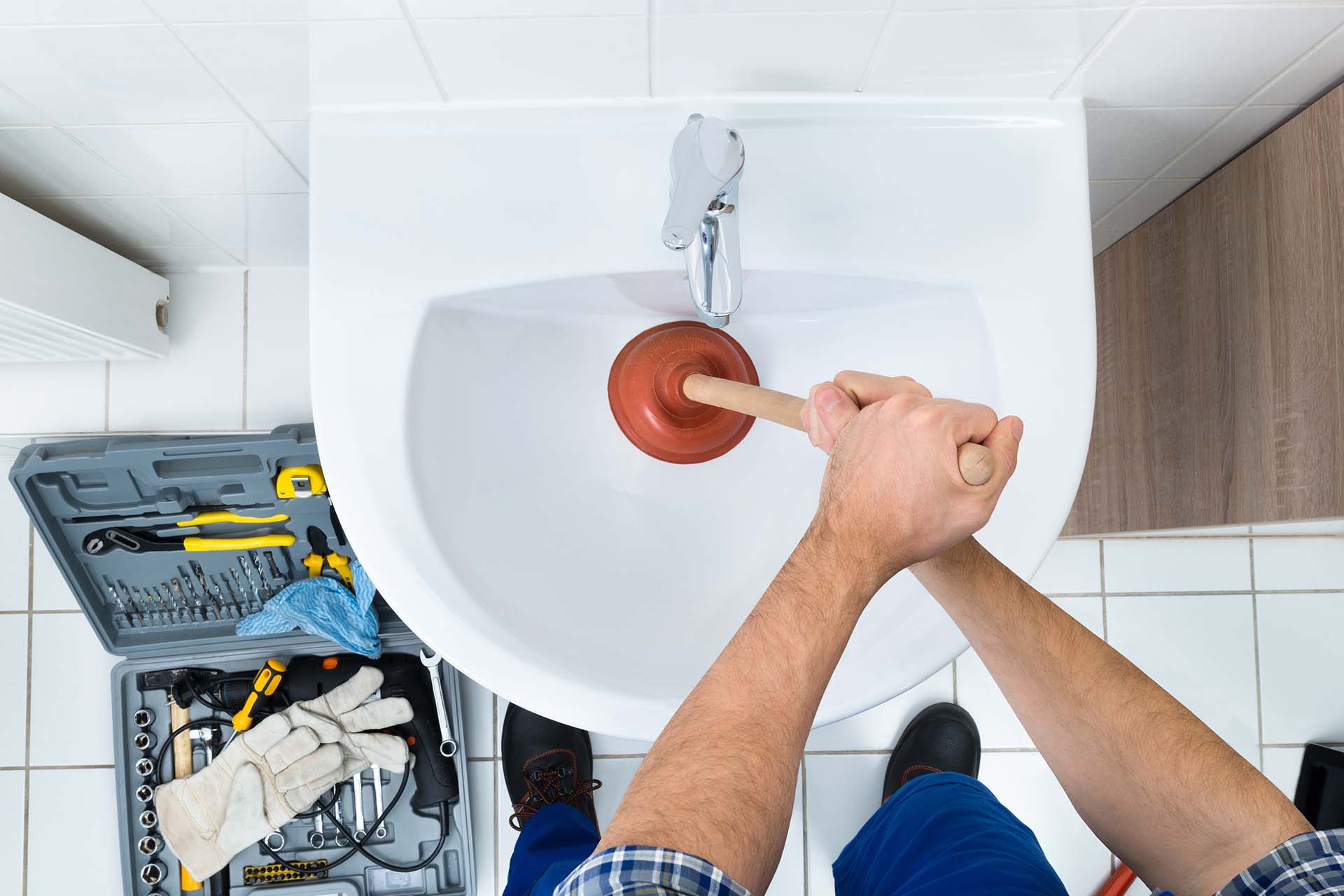 Is a Janitor Legally Allowed to Fix Plumbing? The Truth