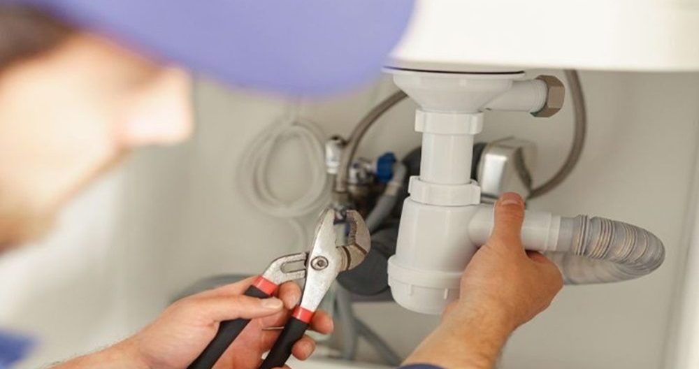 Is a Commercial General Contractor Allowed to Do Plumbing Work?