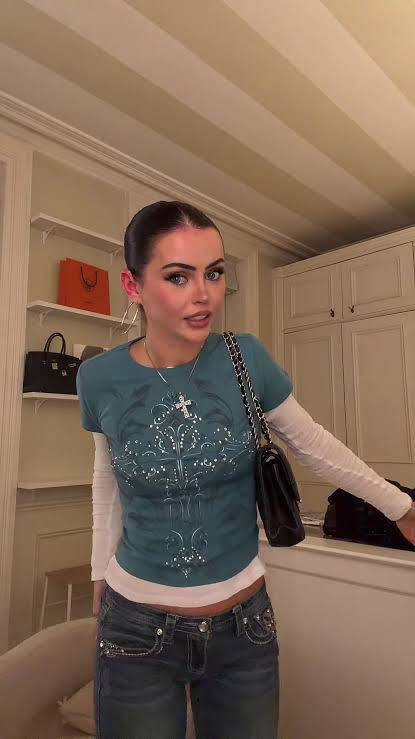 Low Rise Jeans: The Plumber Crack Trend on Chive Explained