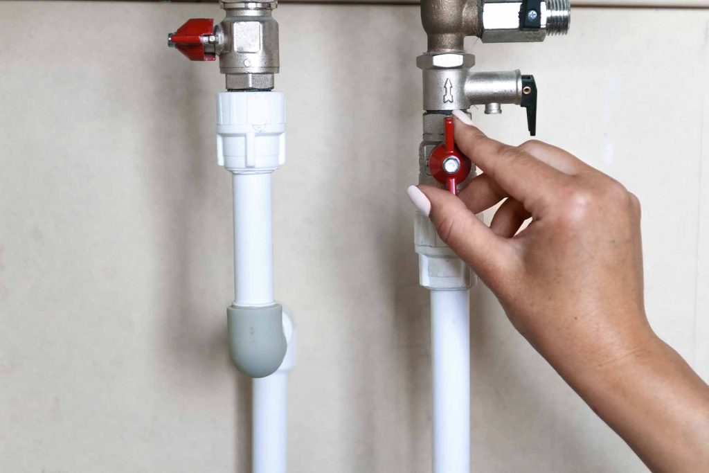 Plumber Installed New Water Main Shut Off Without Drain