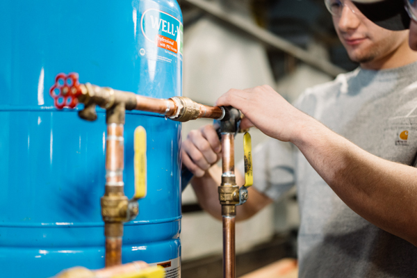 Plumbing Made Simple: A Complete Course by Plumbers Direct Fonesnet