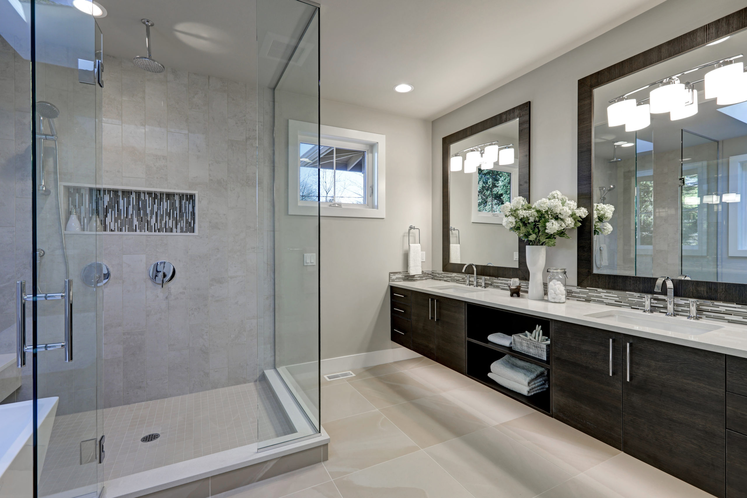 Should You Hire a Plumber to Remove a Tub & Build a Shower?