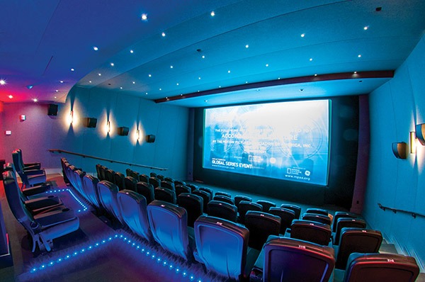 Babylon 2022 Showtimes Near Landmark’s Atlantic Plumbing Cinema