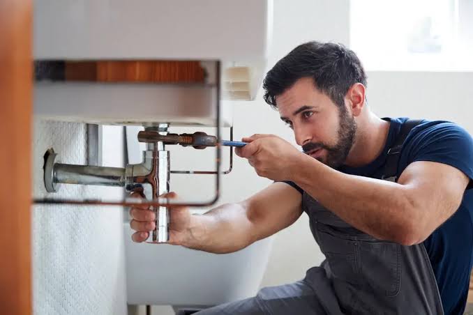 Can A Plumber Test The Pipes In Yourhkme